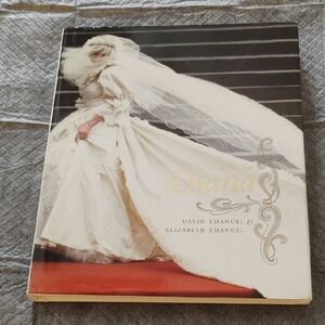 A Dress for Diana by David Emanuel & Elizabeth Emanuel - White Princess Diana